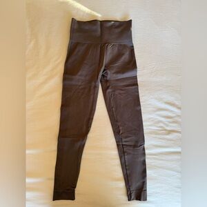 SET Active Dark Brown Leggings